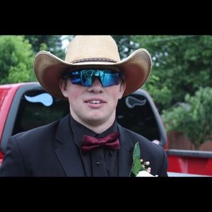 Meet your Posher, Anthony